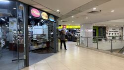 Lucky Plaza (D9), Retail #540199161